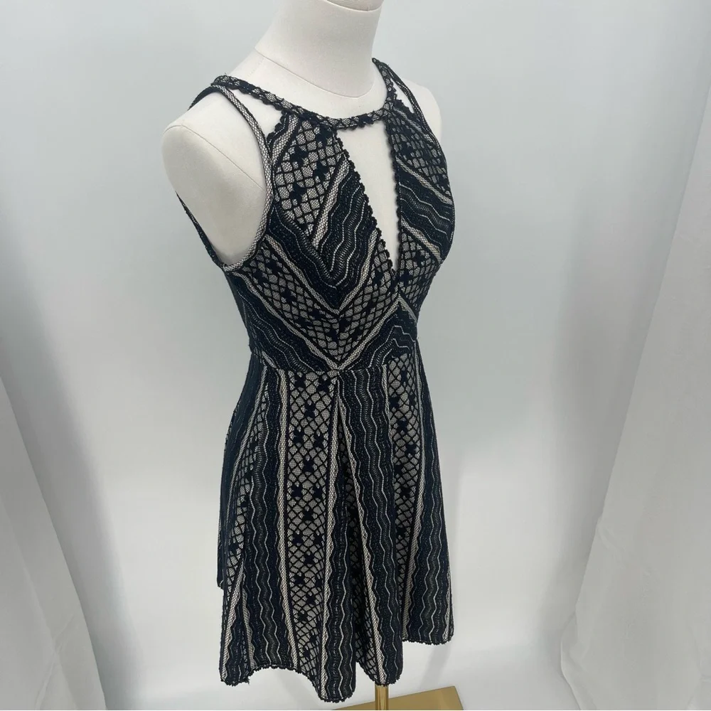 Free People Black Lace Mini Dress Twee Indie Boho Y2K Size 2 - Picture 8 of 13